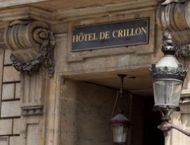 Hôtel de Crillon избавляется от старой мебели