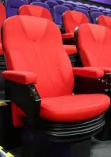 Кресла в красноярском кинотеатре зажили своей жизнью