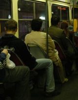 Жители Праги выбирают сиденья для общественного транспорта