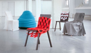 Голландские дизайнеры переодевают стулья