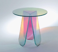 Патрисия Уркиола создала столик Shimmer