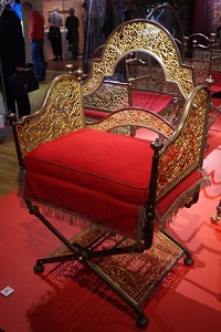 В Москву привезли стул императрицы Елизаветы Петровны