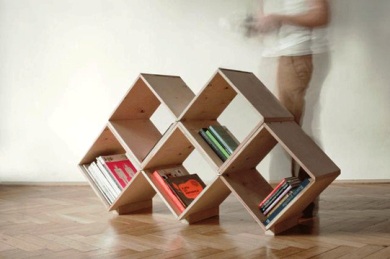 45x – книжный шкаф из пяти квадратов