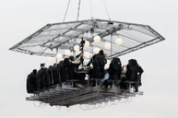 Dinner in the sky – теперь и в Киеве