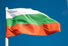 Перед зданием парламента Болгарии появились шезлонги